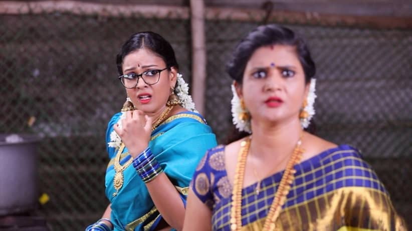 Rasathi Dresses Up as a Bride