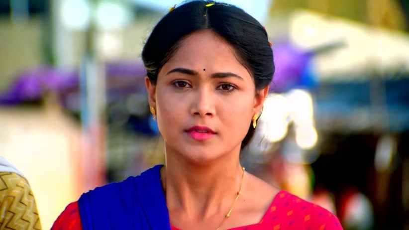 Shakti Disapproves of Meenakshi's Opinion