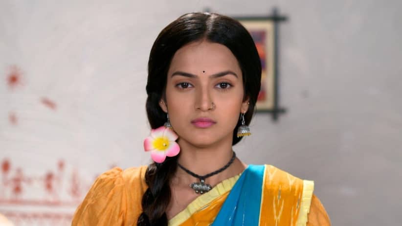 Pavitra Tries to Strangle Parvati