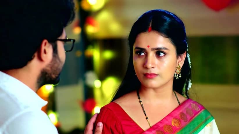 అమర్ని లవర్ గురించి అడుగుతుంది ప్రియ