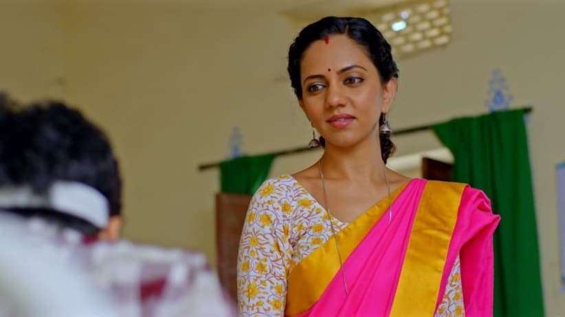 Ashok and Yashoda Talk to Gayatri and Manoj