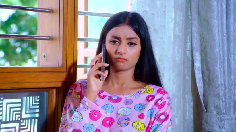 Bala Seeks Girija's Help