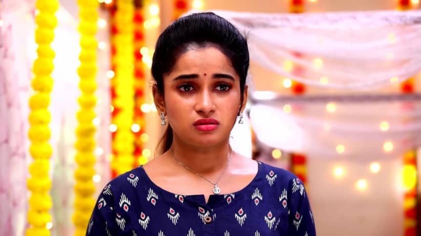 Indira Takes a Decision