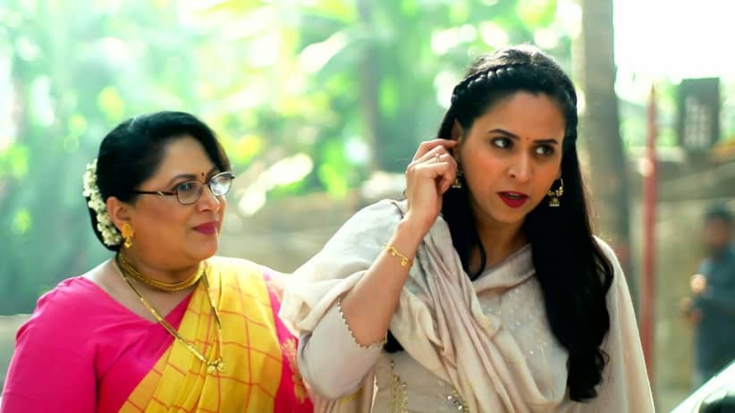 Ankita and Sarita Argue over Driving