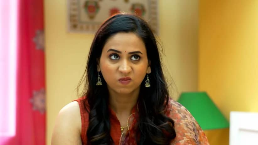 Sarita Puts on an Act to Save Shantanu
