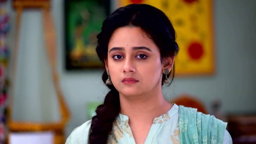 Malini Arrives at Titir's House