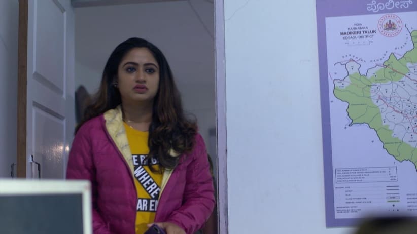 Siddharth Rushes to Aparna's Aide