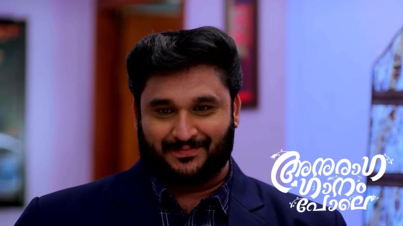 Giri Buys a Ring for Vineeth
