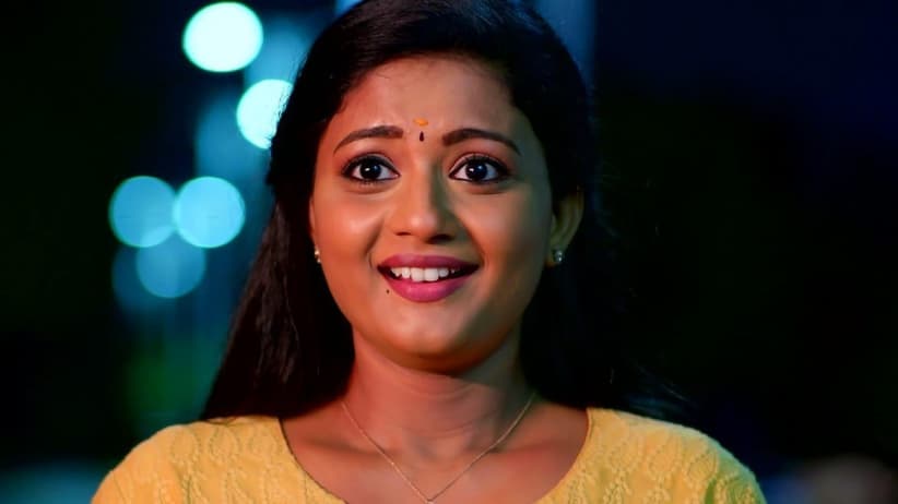 Radhika Asks Karthik for a Promise