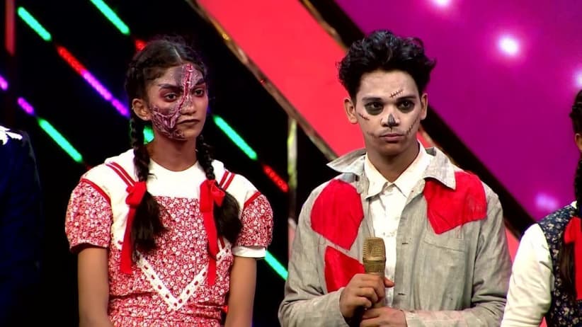 Aditya and Tina's Amazing Duet Act