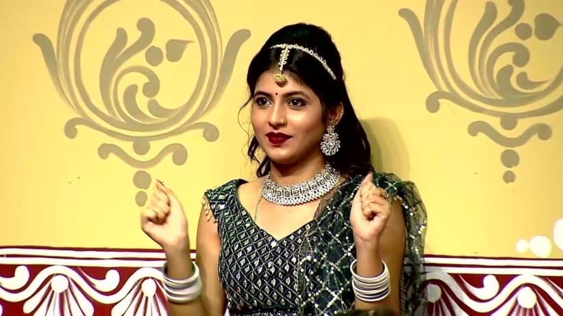 Subhalaxmi's Impressive Act