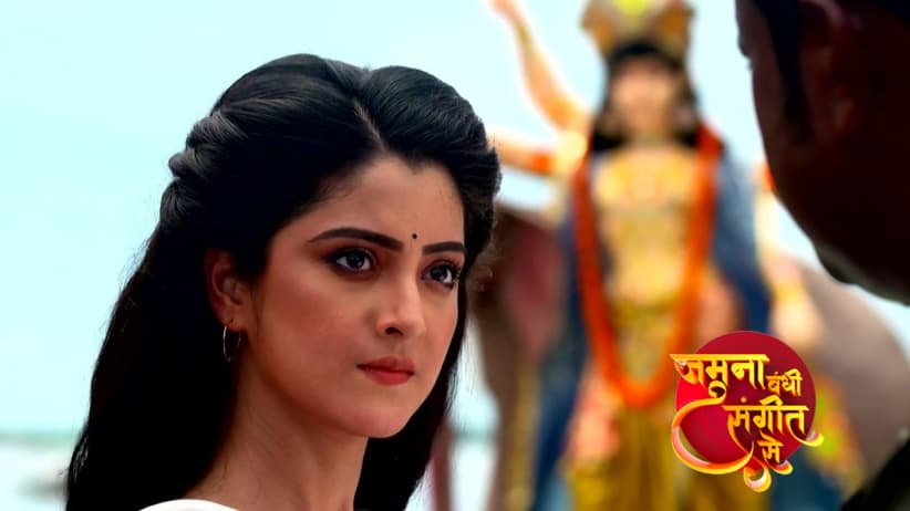 Jamuna Protects Her Father's and the Village's Honour