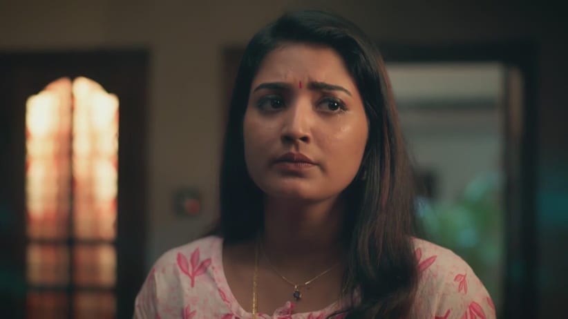 Anjali Gives Money to Arya | Subhadram