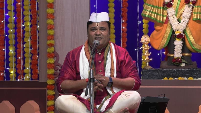 Soulful Rendition of 'Ram Janmala Ga Sakhe'