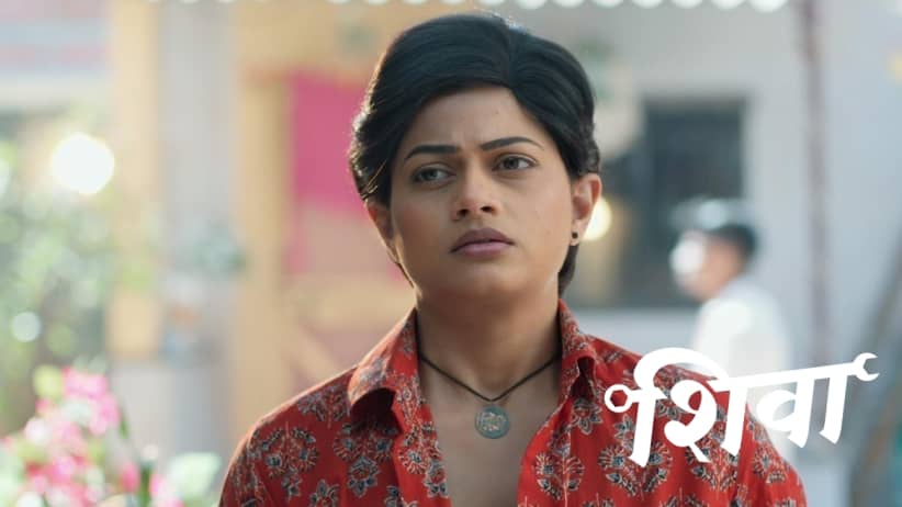 Divya Lies to Shiva about the Gift