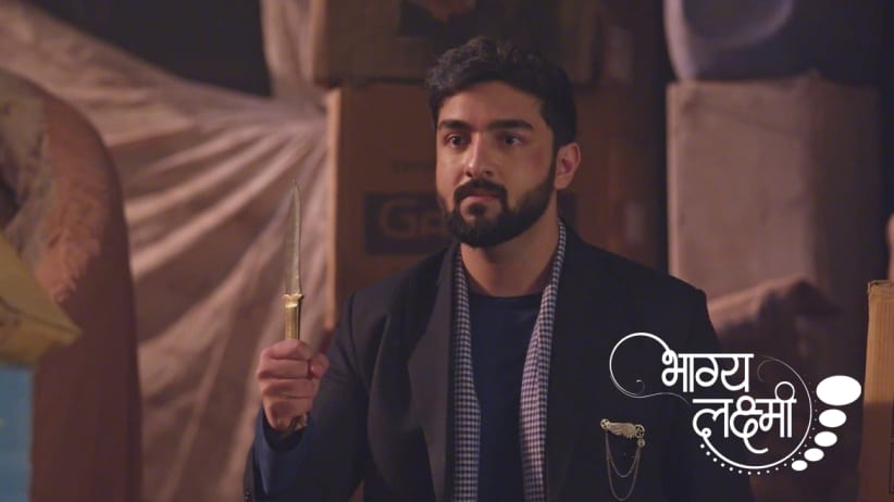 Ranjeet Makes Lakshmi and Rishi Unconscious