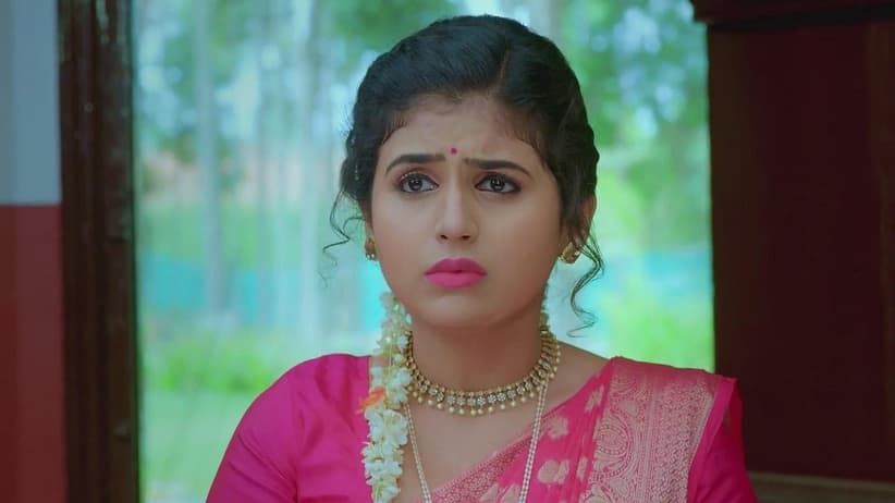 Roopa Sends a Voice Note to Arvind