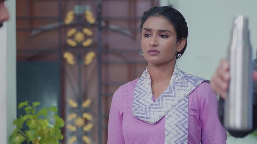 Madhumitha Teases Goutham | Nenjathai Killathe
