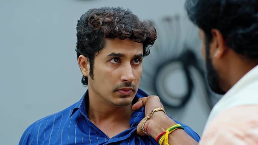 Purushottam Gets into a Fight with Raj