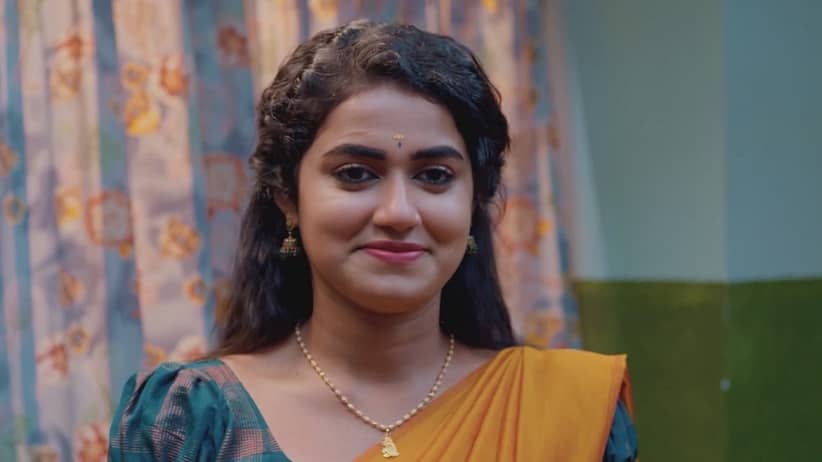 Radhika Saves Priyanka | Snehapoorvam Shyama
