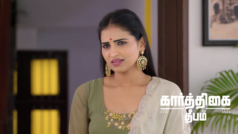 Karthikeyan Spots Chandrakala and Sivanandi