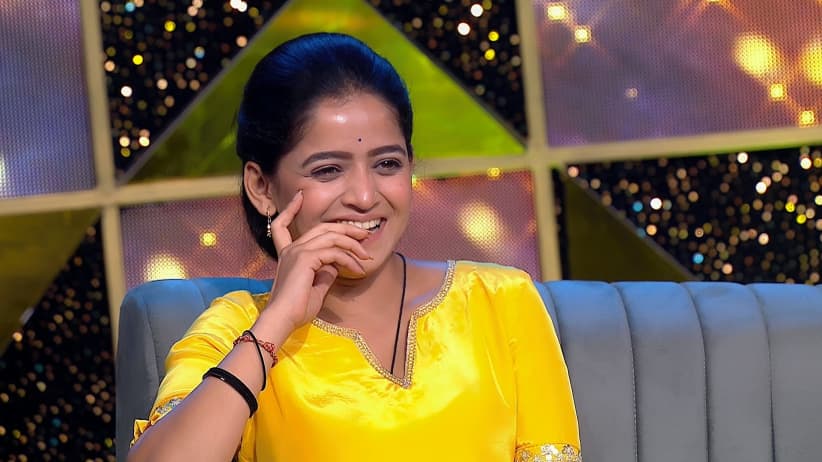 Shreyas Is Amazed when Kajal Speaks in Marathi - Chal Bhava Cityt