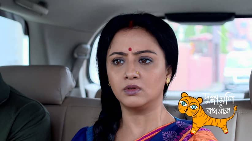 Gayetri Attempts to Discuss Her Past with Prokash