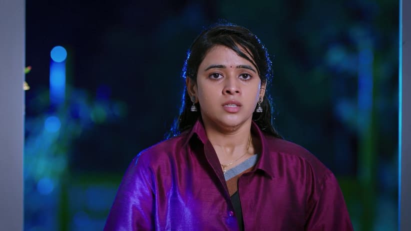 Rudra Saves Akshara from Trouble
