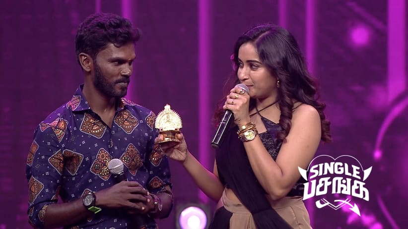 Raghavendra's Act Makes Pranika Emotional
