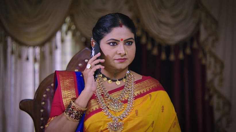 Manjula Sets a Trap for Bhuvaneshwari