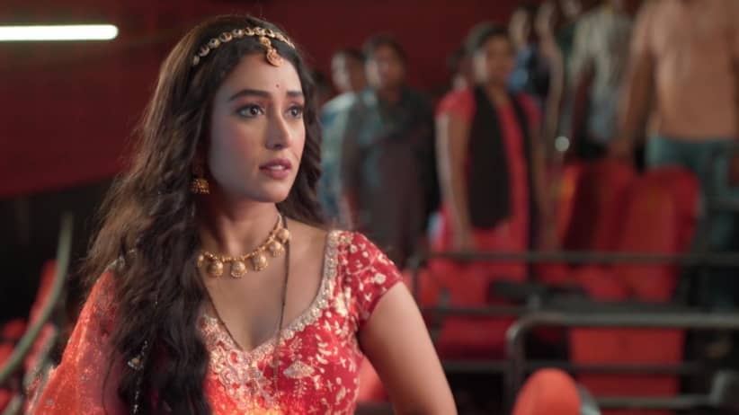 Latika Helps Saavi and Jeetu - Gharwali Pedwali