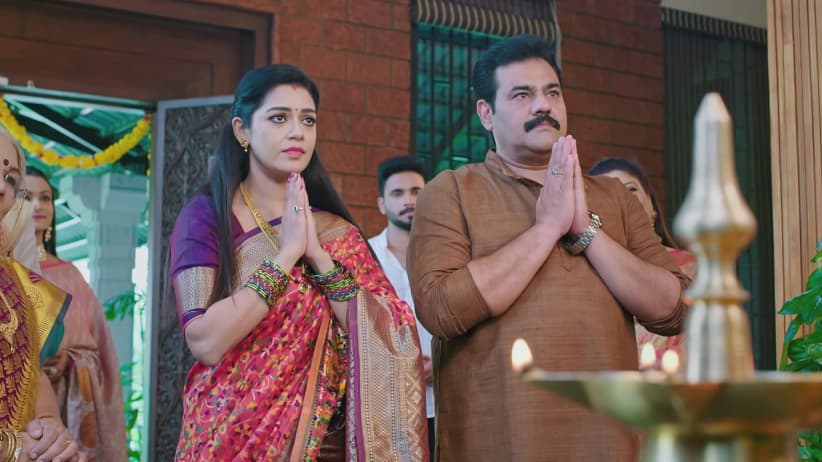 Bhoomika Makes Her Entry into the Diwan House