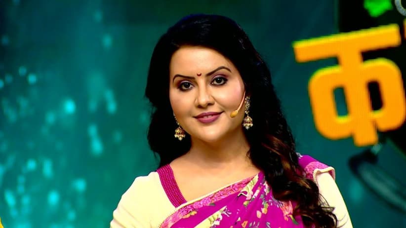 Amruta Fadnavis Graces the Show
