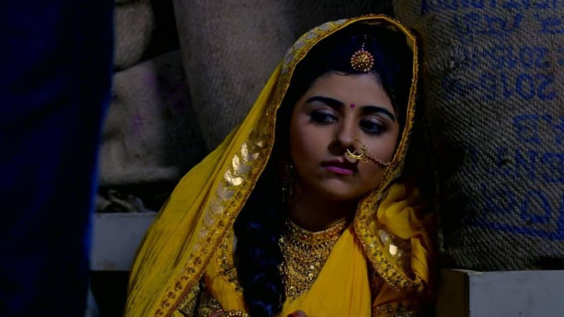 Devi and Adhiraj in the Attic | Jeet Gayi Toh Piya Morey