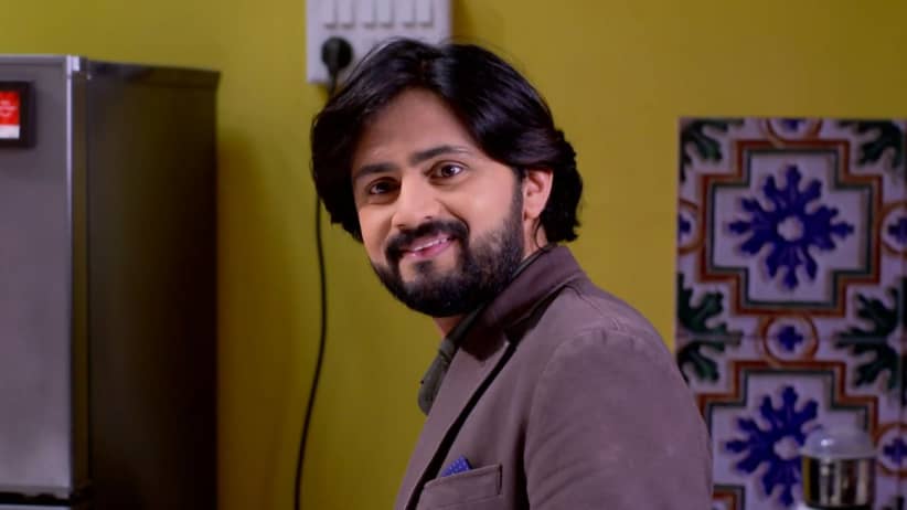 Manohar's Arrival to her House Irks Manu