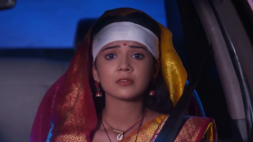 Drusti's family visit Aditya's house