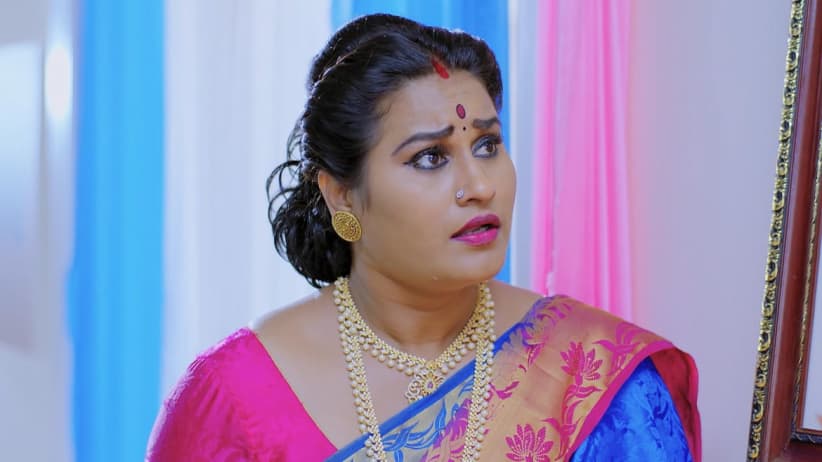 Nayani’s grandfather predicts her future - Trinayani