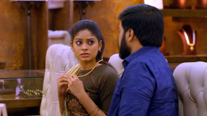 Anu explains the situation to Chandra Prakash - Neethane Enthan Ponvasantham