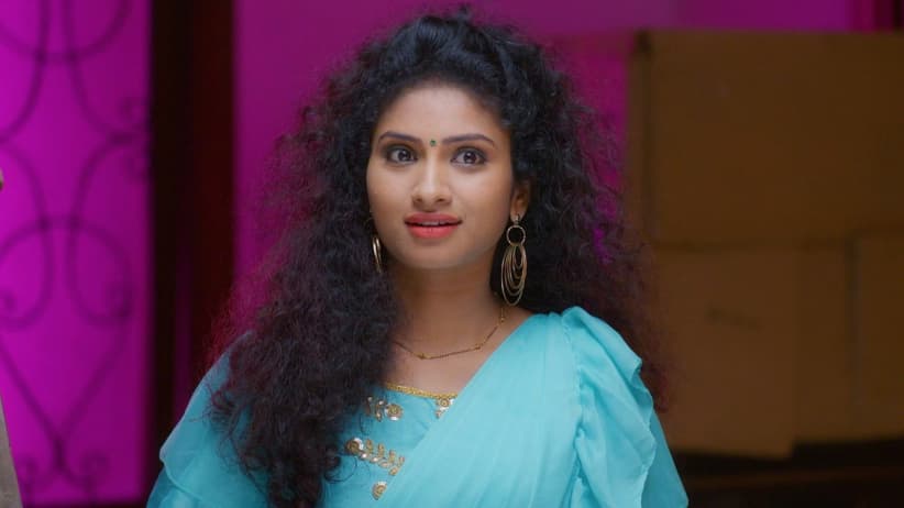 Hasini assumes that Vishal forgave Nayani - Trinayani