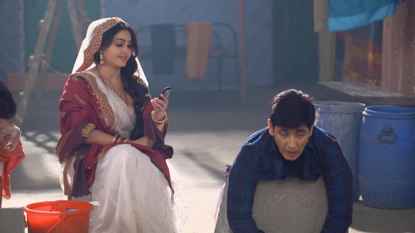 Vibhuti learns about Anita's pretence - Bhabi Ji Ghar Par Hai