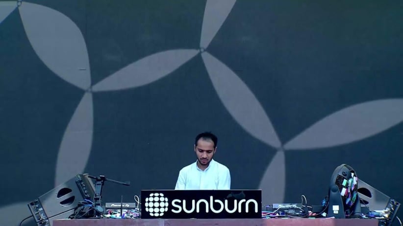 Omen | Sunburn Holi Weekend