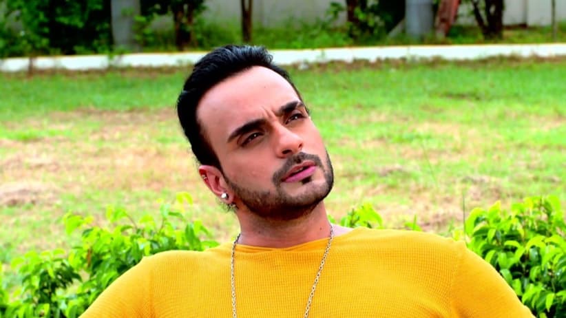 Anandita issues an ultimatum - Tera Rang Chadeya