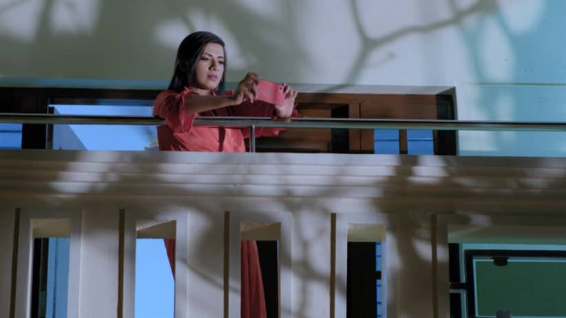 Sanjay Tells Jhende about His Act