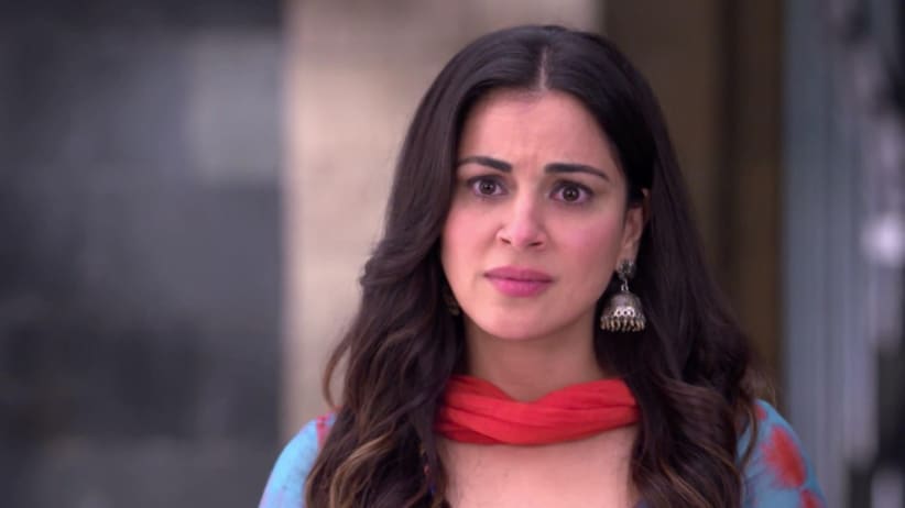 Kareena learns that Karan helped Sarla - Kundali Bhagya
