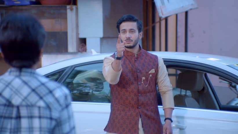 Divya impresses the women from Karthik's family - Sathya