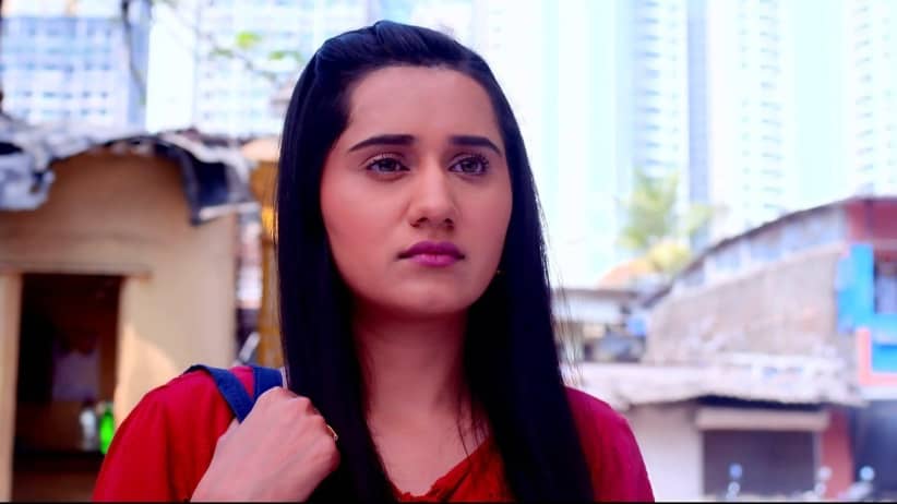 Naina Crosses Paths With The Mystic