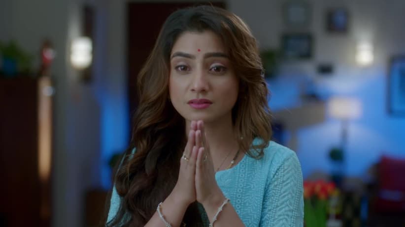 Samaira meets with an accident - Kyun Rishton Mein Katti Batti