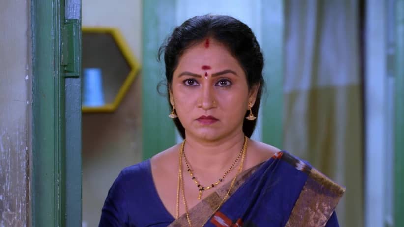 Anu gives a befitting reply - Neethane Enthan Ponvasantham