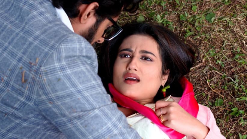 Kaushik goes missing - Ki Kore Bolbo Tomay