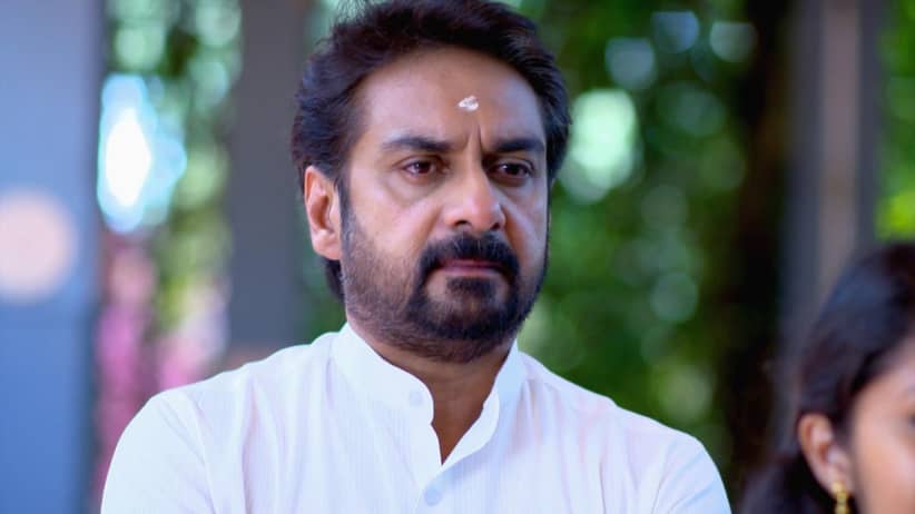 Ravi Varman takes part in the 'Kavadiattam' - Neeyum Njanum